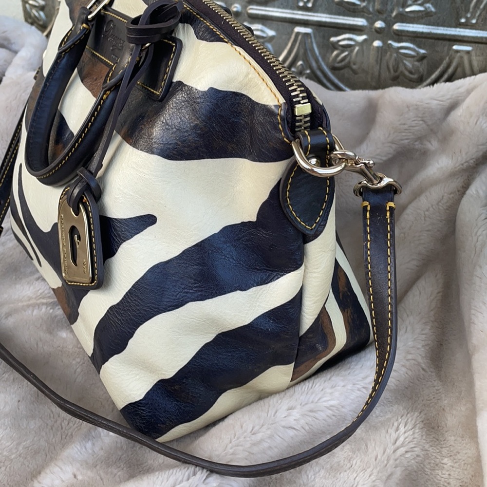 Dooney & Burke Vintage Shoulder Bag 💼 - Picture 3 of 6